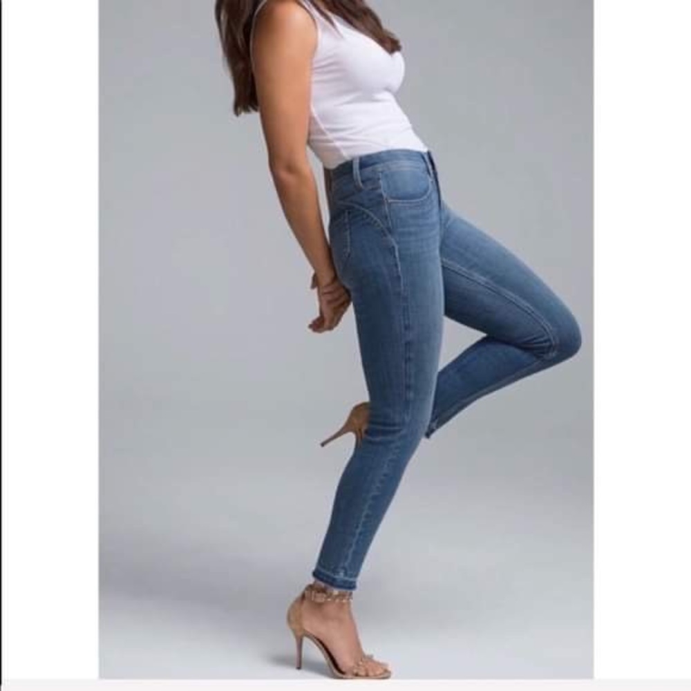 NYDJ Skinny Jeans W/ Released Hem sz 0
